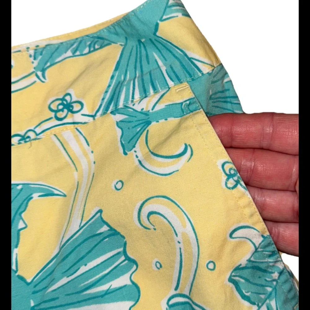 Lilly Pulitzer Yellow and Green Cropped Pants with Playful Pattern - Picture 7 of 12